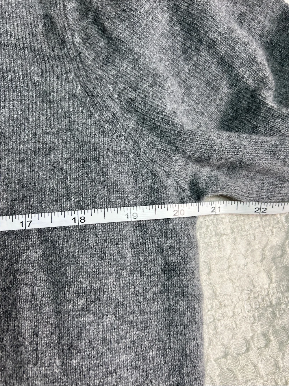 J. Crew mens Heather Gray cashmere Crewneck Sweater size M